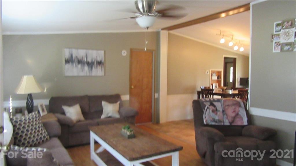 156 Redmon Road Harmony, NC 28634 - Photo 5 of 32 Gallery Image 5