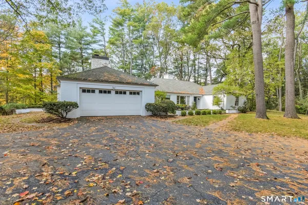 $1,150,000 | 126 Hartford Turnpike, Hamden, CT 06517