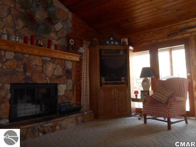 9457 East Deerfield Road Shepherd, MI 48883 - Photo 3 of 24 1773854-2.JPG