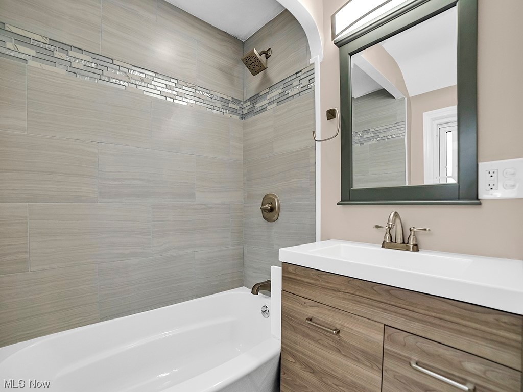 1105 Piermont Road Cleveland, OH 44121 - Photo 19 of 32