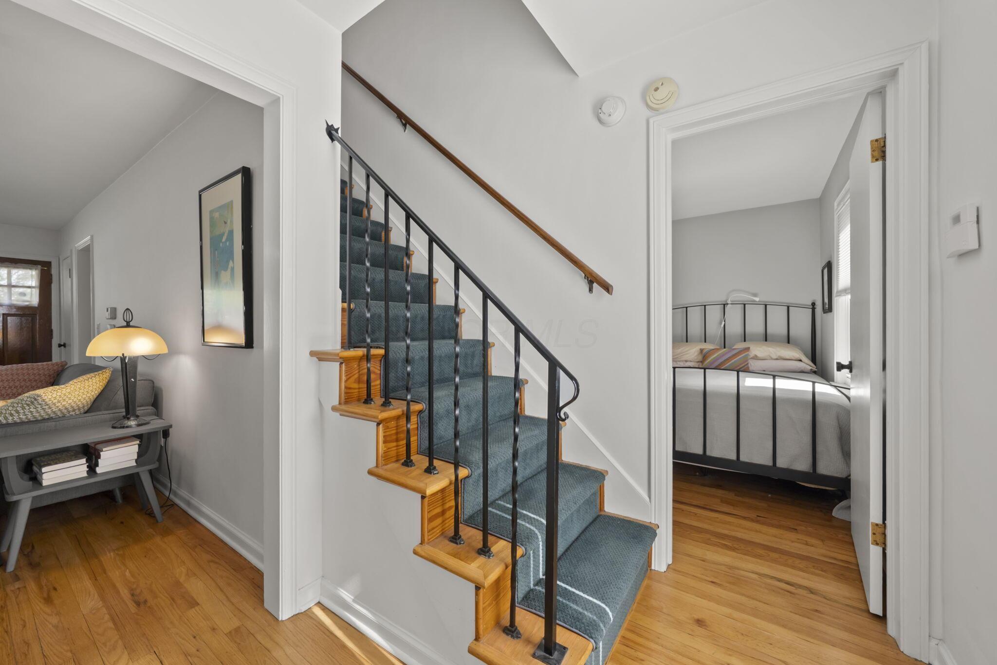 153 Chase Road Columbus, OH 43214 - Photo 16 of 34 Staircase