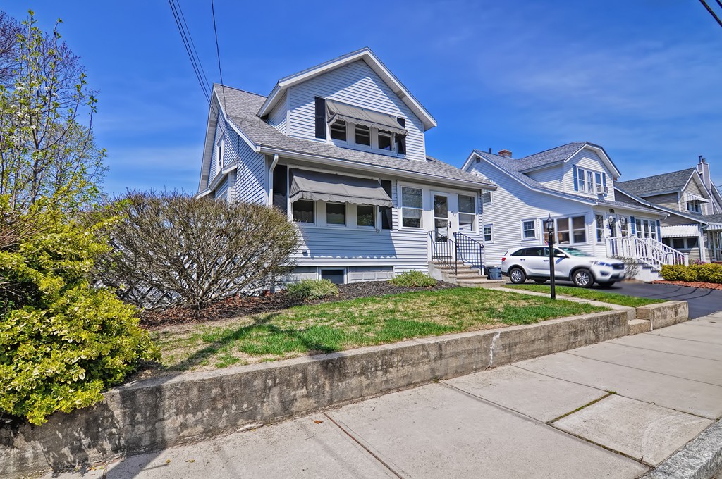 228 Ashcroft Road Medford, MA 02155 - Photo 1 of 30 Gallery Image 1