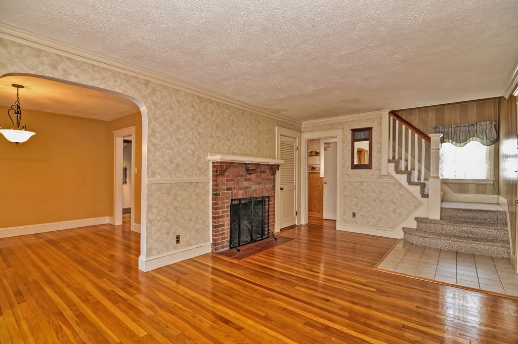 228 Ashcroft Road Medford, MA 02155 - Photo 16 of 30 Gallery Image 16