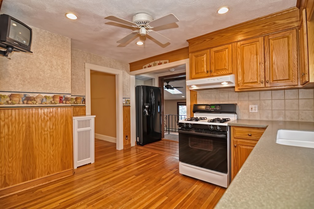 228 Ashcroft Road Medford, MA 02155 - Photo 19 of 30 Gallery Image 19