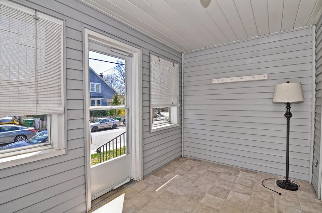 228 Ashcroft Road Medford, MA 02155 - Photo 10 of 30 Gallery Image 10