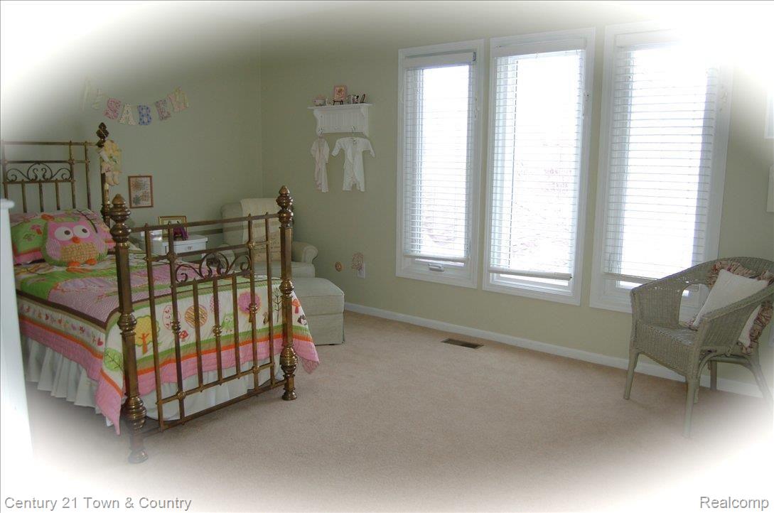 3520 Summit Ridge Drive Rochester, MI 48306 - Photo 20 of 25 Bedroom