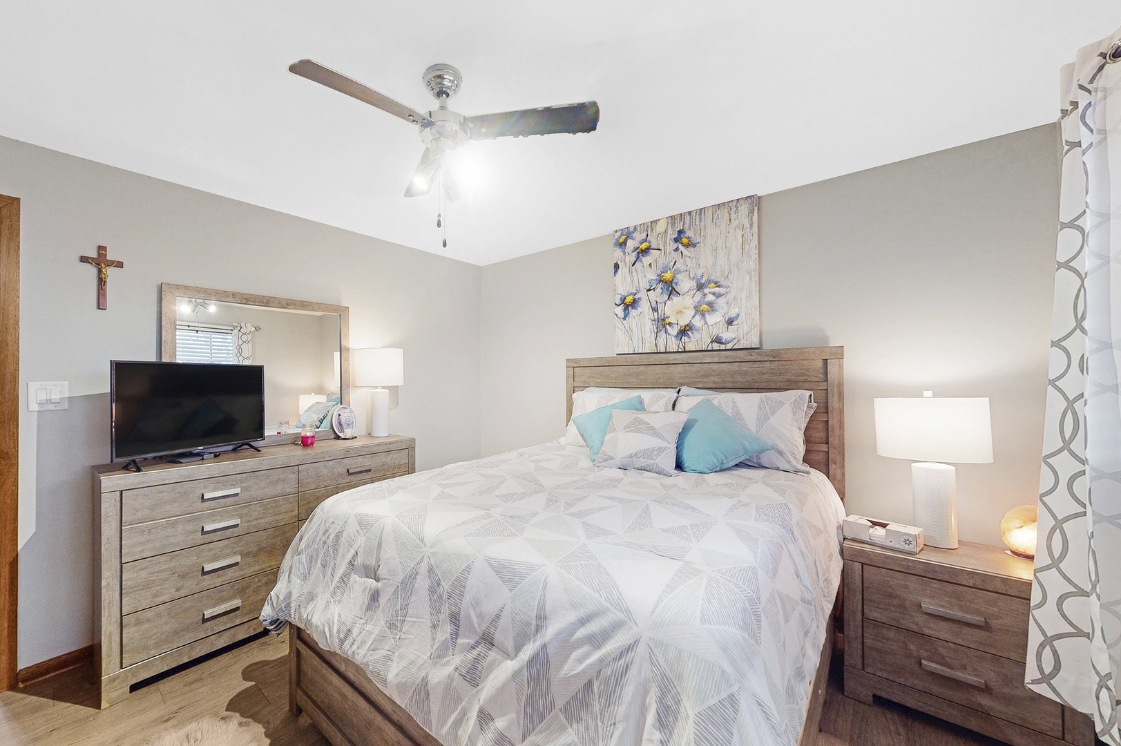 22 North Pistakee Lake Road, Unit 2A Fox Lake, IL 60020 - Photo 17 of 29