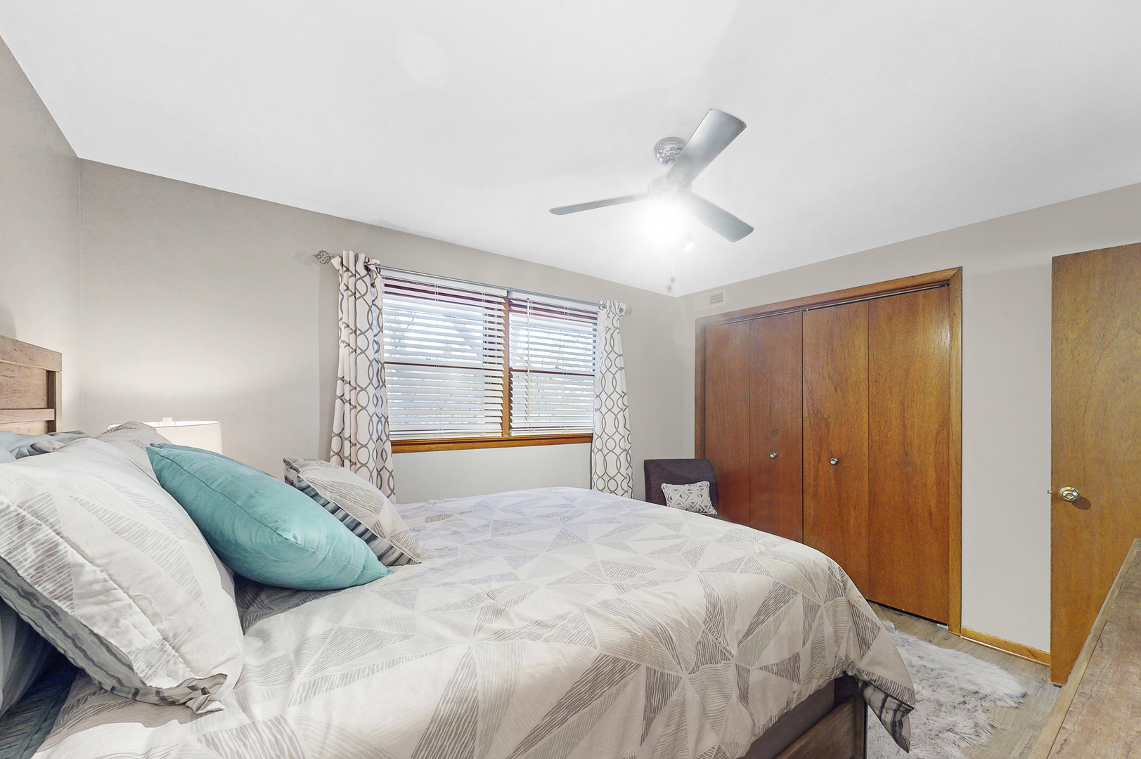 22 North Pistakee Lake Road, Unit 2A Fox Lake, IL 60020 - Photo 19 of 29