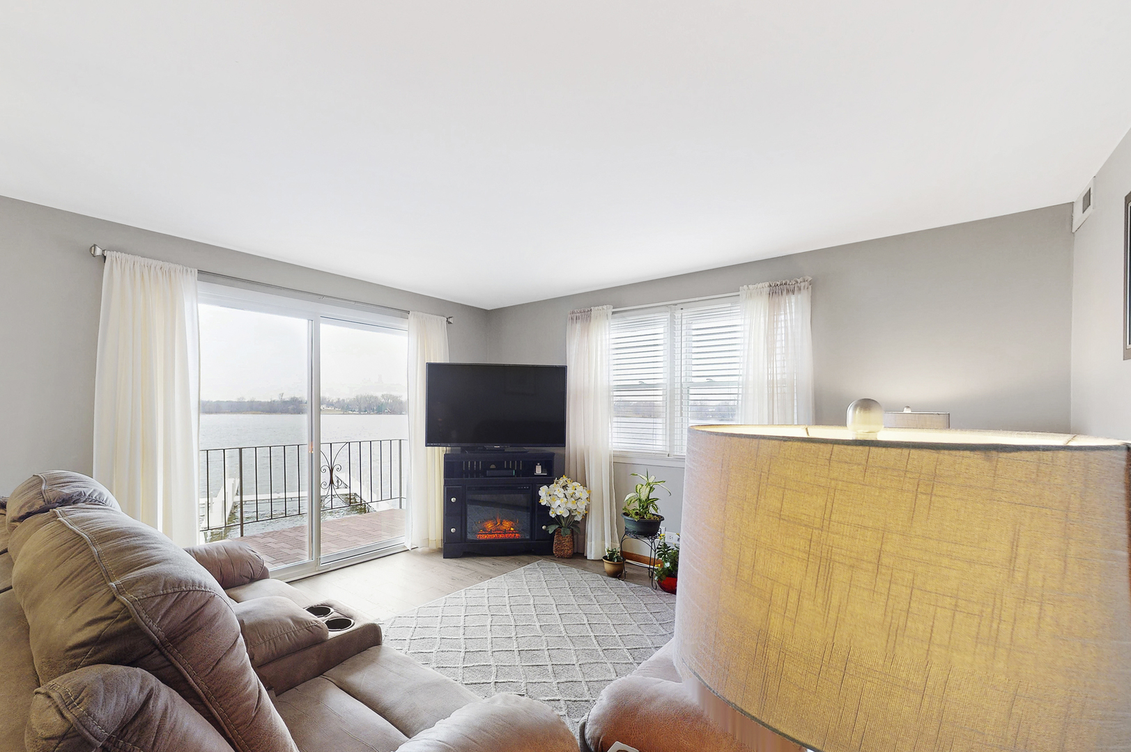 22 North Pistakee Lake Road, Unit 2A Fox Lake, IL 60020 - Photo 10 of 29