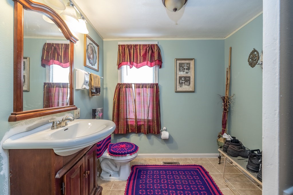140-142 Bay Street Springfield, MA 01109 - Photo 5 of 14 Gallery Image 5