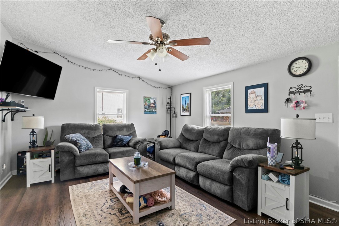 428 West Cross Street Austin, IN 47102 - Photo 11 of 21