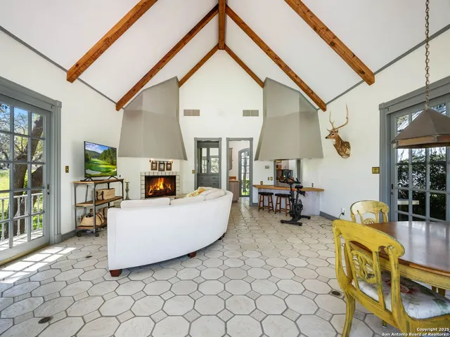 $3,750,000 | 7 Lazy Hollow Street, San Antonio, TX 78230