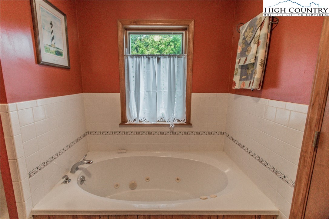 156 Sunslope Lane Boone, NC 28607 - Photo 21 of 28 Gallery Image 21
