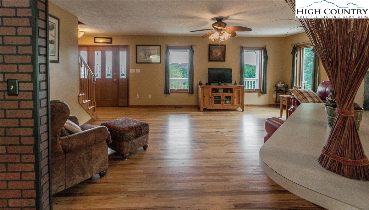 156 Sunslope Lane Boone, NC 28607 - Photo 10 of 28 Gallery Image 10