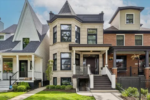 $1,700,000 | 1655 West Carmen Avenue, Chicago, IL 60640