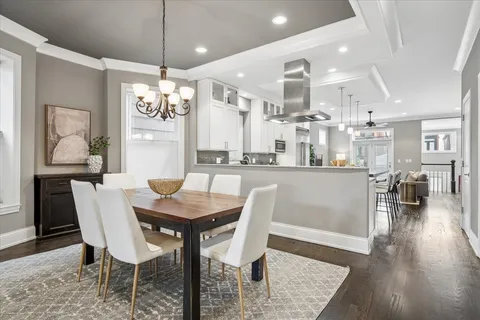 $1,700,000 | 1655 West Carmen Avenue, Chicago, IL 60640