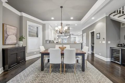 $1,700,000 | 1655 West Carmen Avenue, Chicago, IL 60640