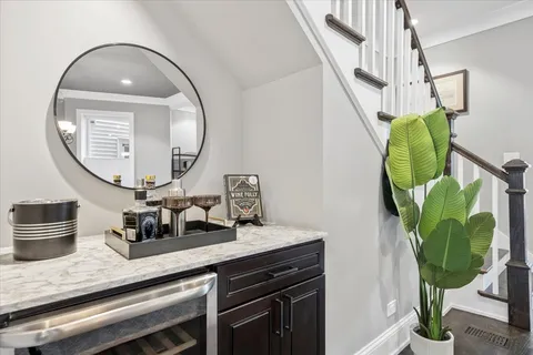 $1,700,000 | 1655 West Carmen Avenue, Chicago, IL 60640