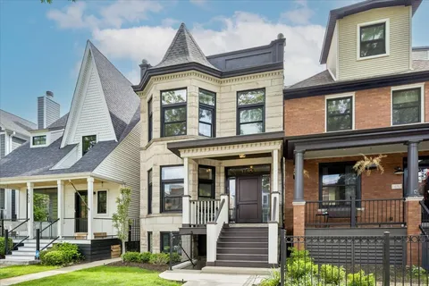 $1,700,000 | 1655 West Carmen Avenue, Chicago, IL 60640