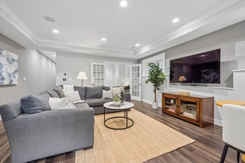 $1,700,000 | 1655 West Carmen Avenue, Chicago, IL 60640