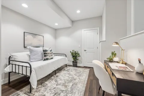 $1,700,000 | 1655 West Carmen Avenue, Chicago, IL 60640