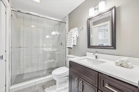 $1,700,000 | 1655 West Carmen Avenue, Chicago, IL 60640