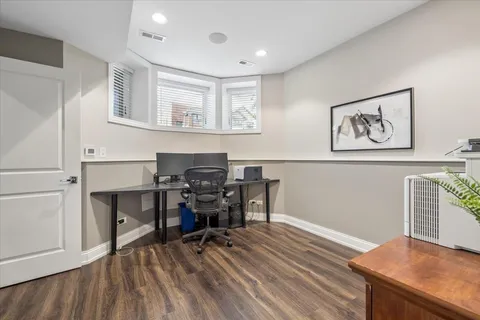 $1,700,000 | 1655 West Carmen Avenue, Chicago, IL 60640