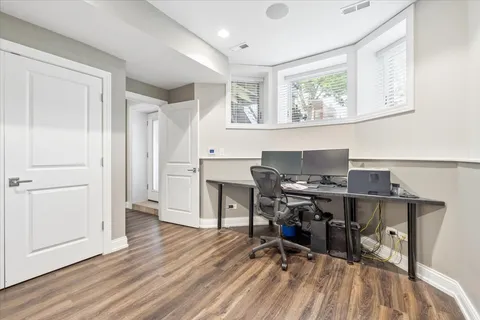 $1,700,000 | 1655 West Carmen Avenue, Chicago, IL 60640