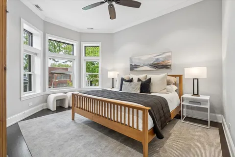 $1,700,000 | 1655 West Carmen Avenue, Chicago, IL 60640