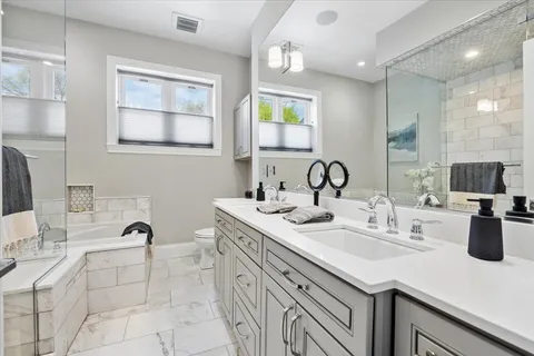 $1,700,000 | 1655 West Carmen Avenue, Chicago, IL 60640