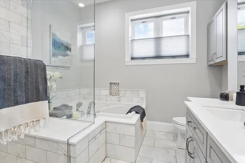 $1,700,000 | 1655 West Carmen Avenue, Chicago, IL 60640