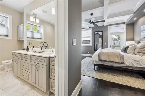 $1,700,000 | 1655 West Carmen Avenue, Chicago, IL 60640