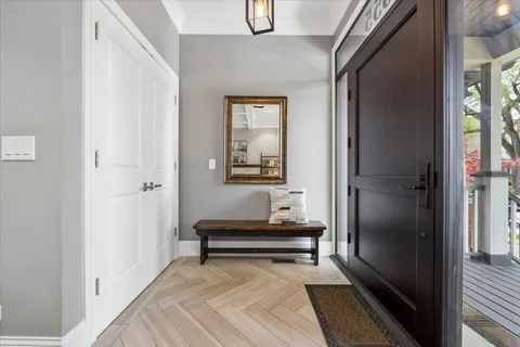 $1,700,000 | 1655 West Carmen Avenue, Chicago, IL 60640