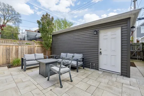 $1,700,000 | 1655 West Carmen Avenue, Chicago, IL 60640