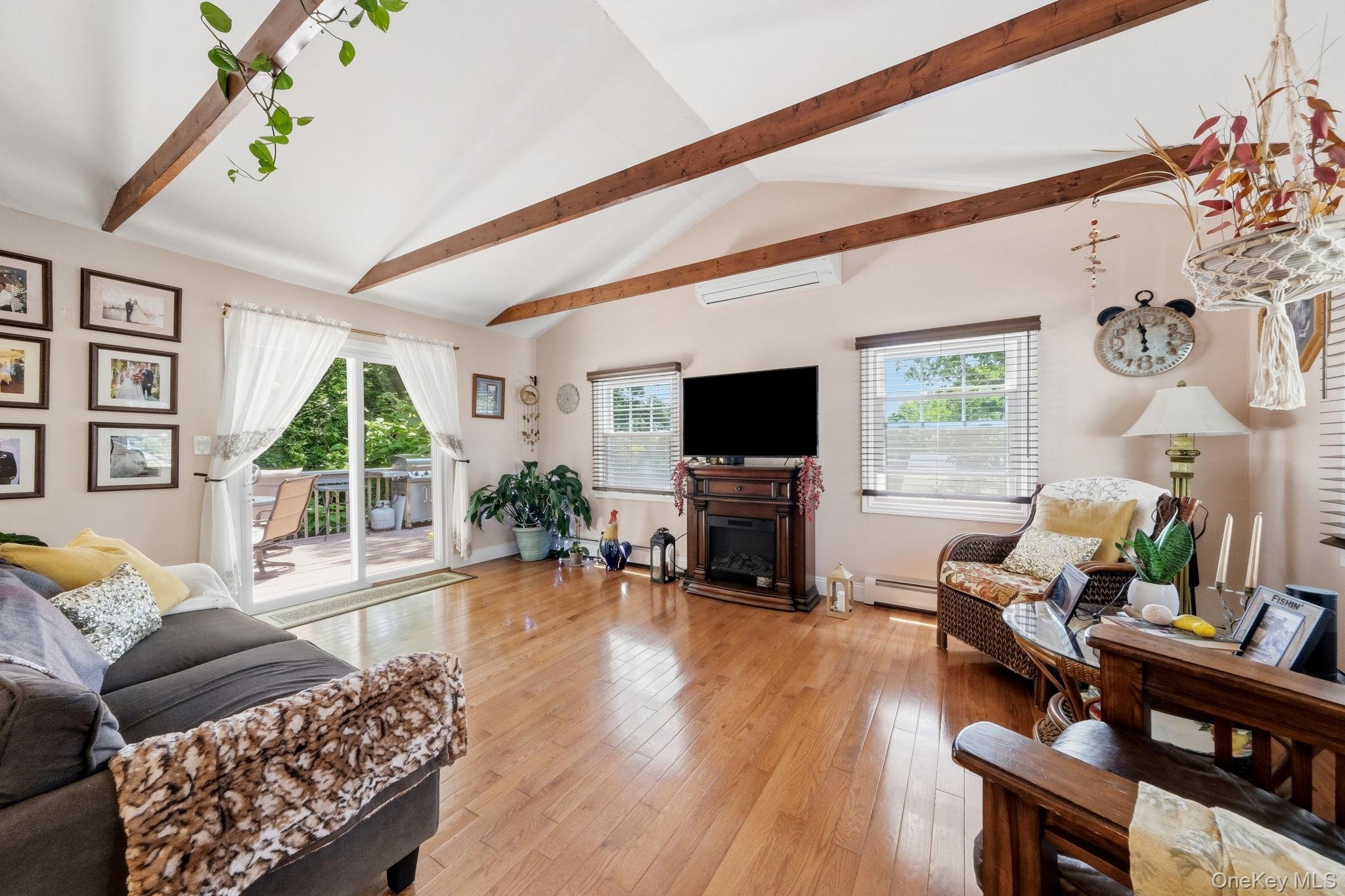 36 Sayville Road Sound Beach, NY 11789 - Photo 13 of 50