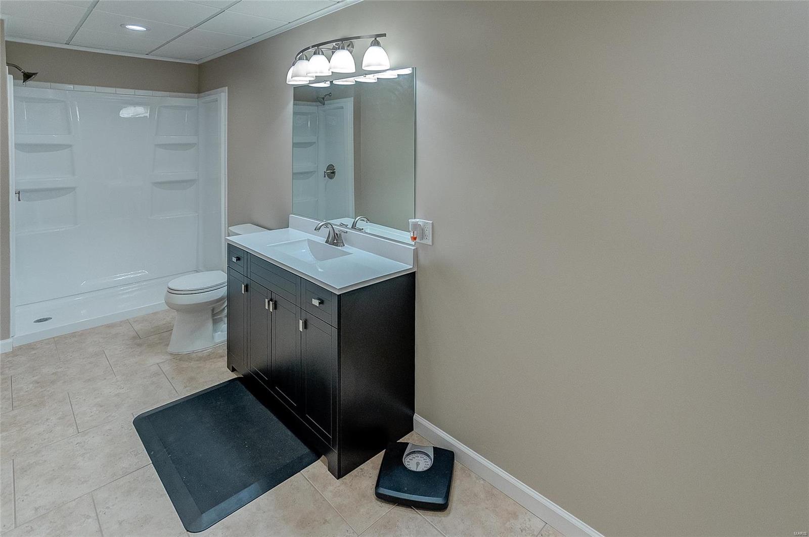 701 Bunker Hill Road Staunton, IL 62088 - Photo 14 of 24 Gallery Image 14