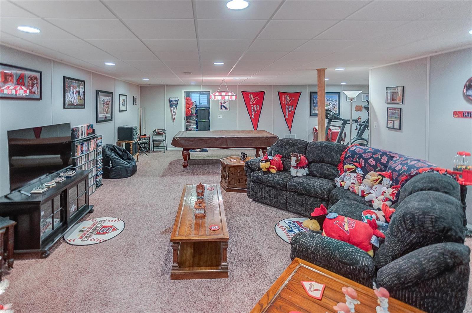701 Bunker Hill Road Staunton, IL 62088 - Photo 15 of 24 Gallery Image 15