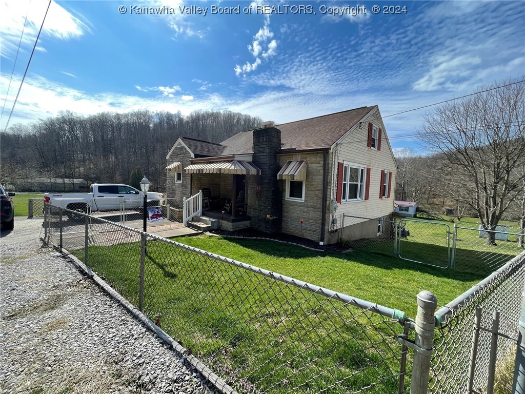 4897 Big Tyler Road Charleston, WV 25313 - Photo 4 of 28 Gallery Image 4
