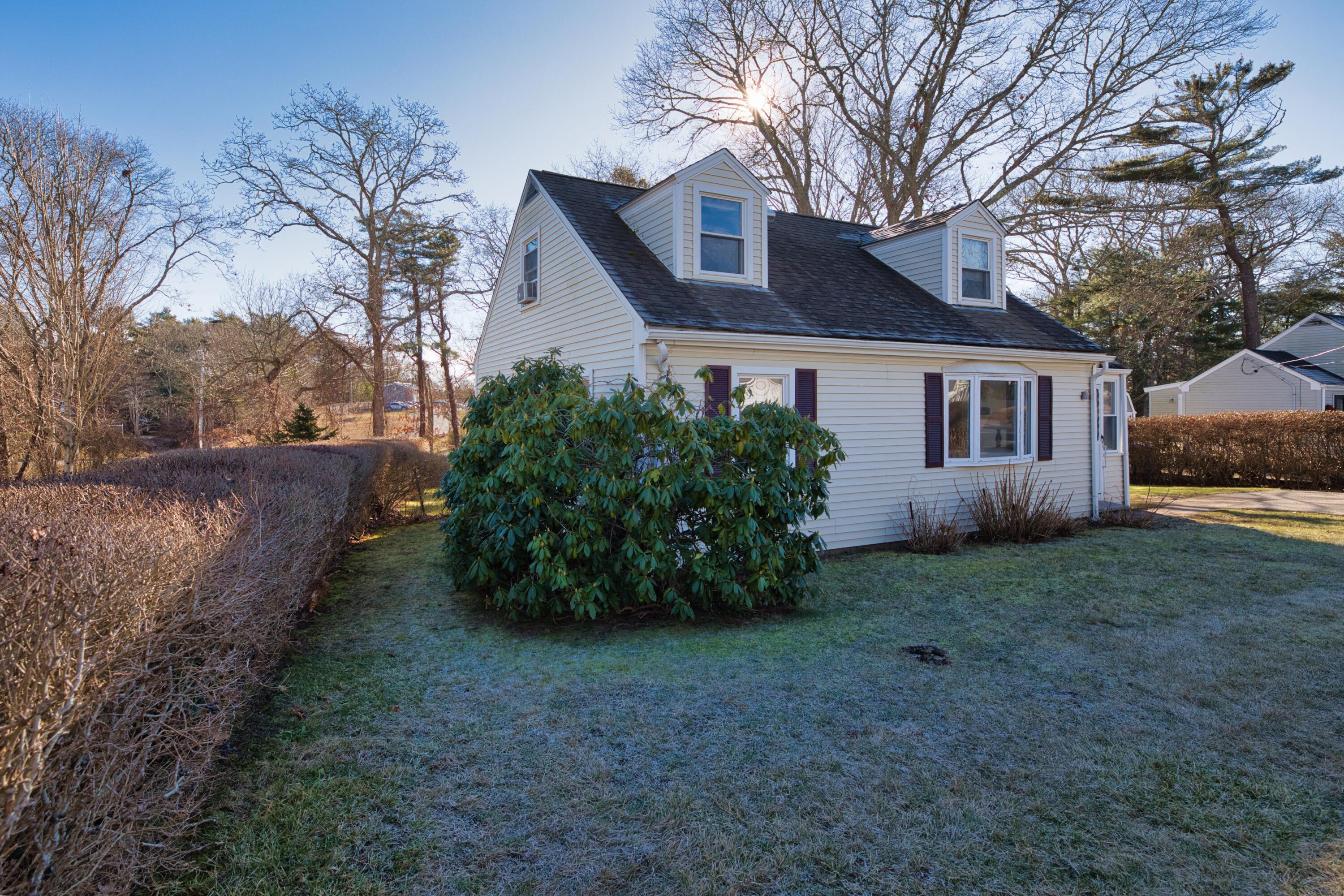 6 Blueberry Road Buzzards Bay, MA 02532 - Photo 3 of 40 4T5A6501