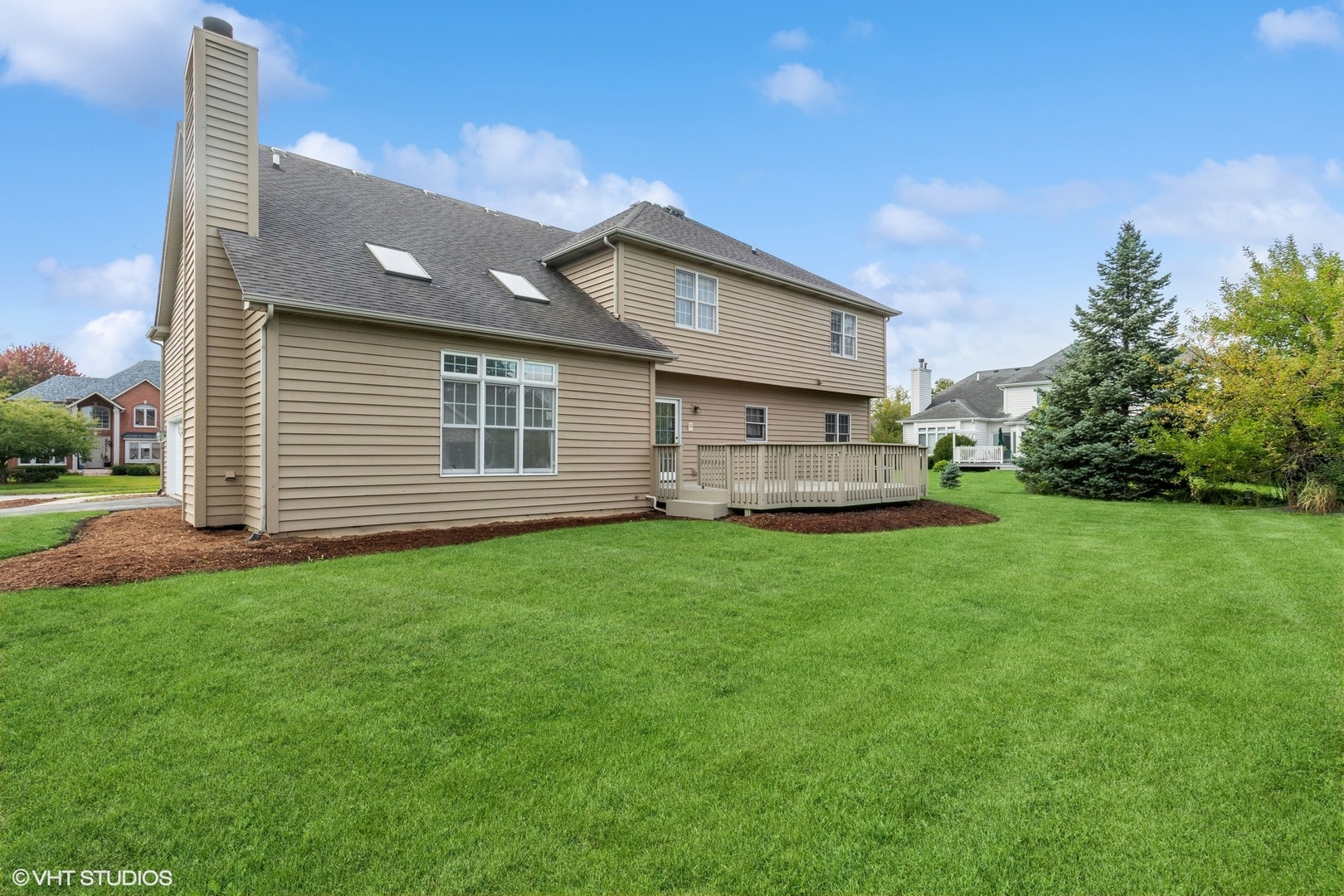2908 Beth Lane Naperville, IL 60564 - Photo 21 of 21 a front view of house with yard and green space