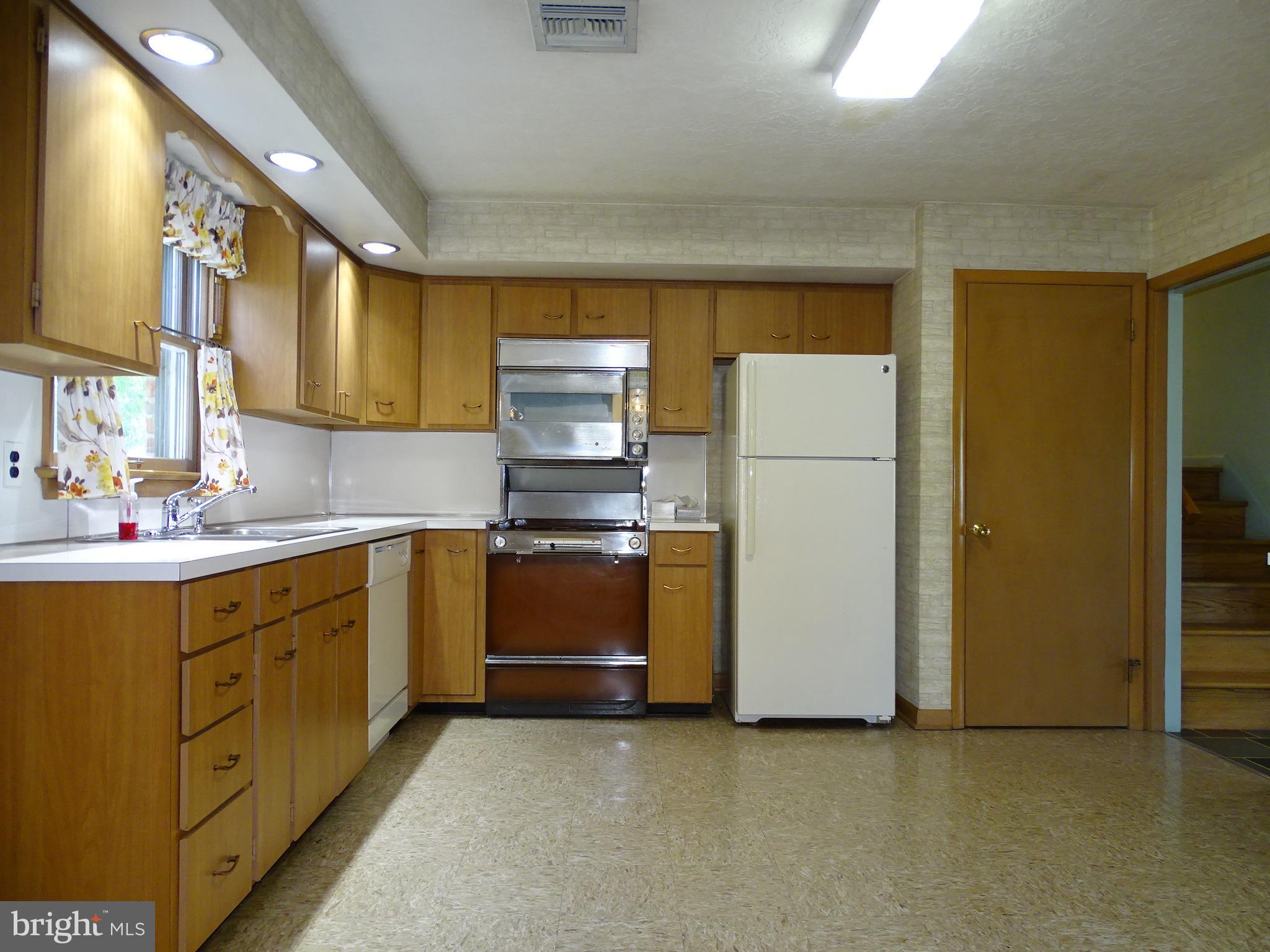 760 Hoffman Road York, PA 17403 - Photo 15 of 43 Gallery Image 15