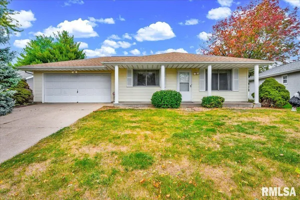 $139,900 | 1215 East Sycamore Street, Canton, IL 61520