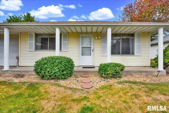 $144,900 | 1215 East Sycamore Street, Canton, IL 61520