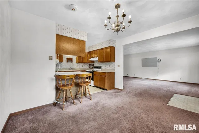 $144,900 | 1215 East Sycamore Street, Canton, IL 61520