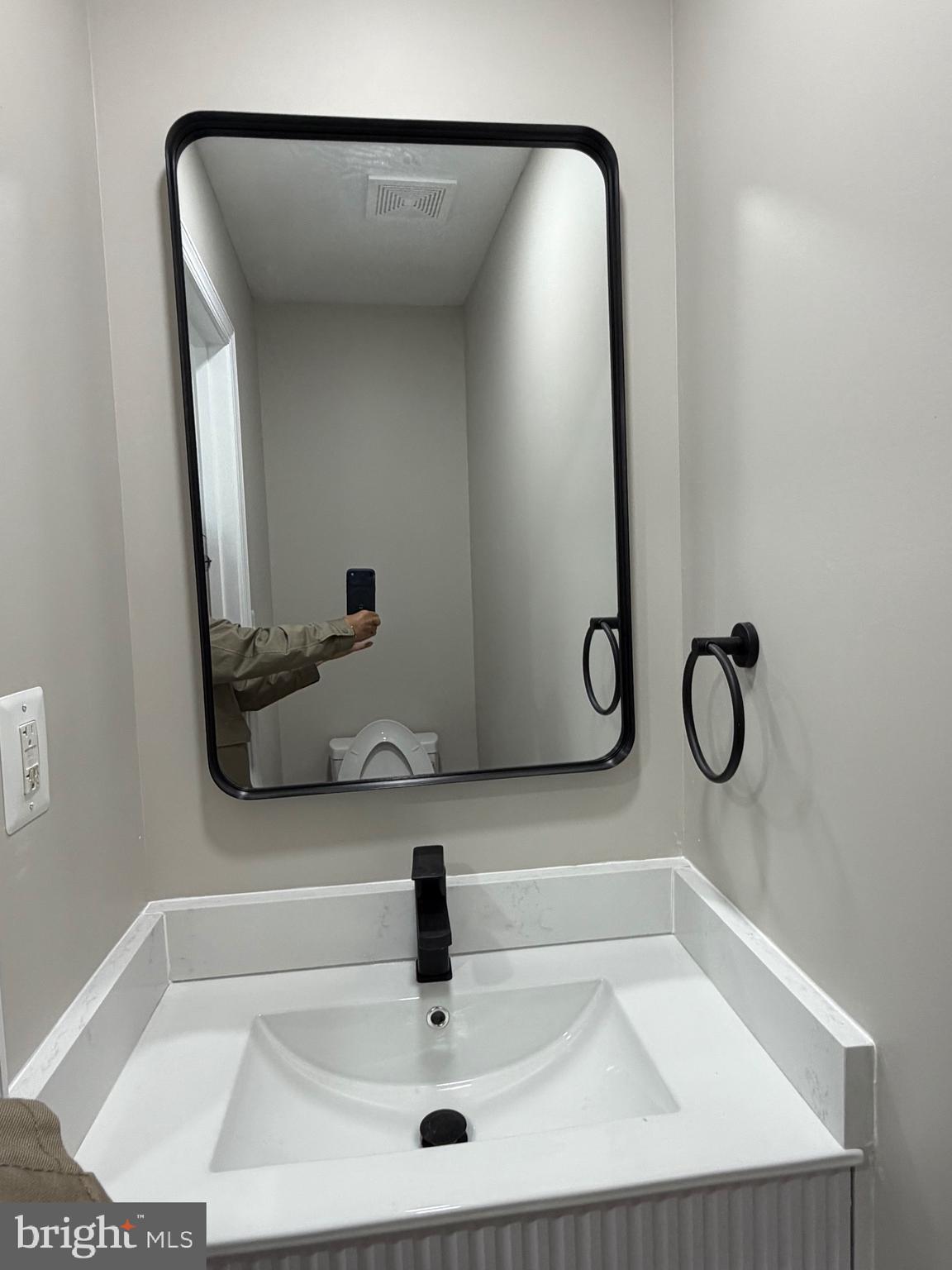 212 West Riverview Road Baltimore, MD 21225 - Photo 8 of 27