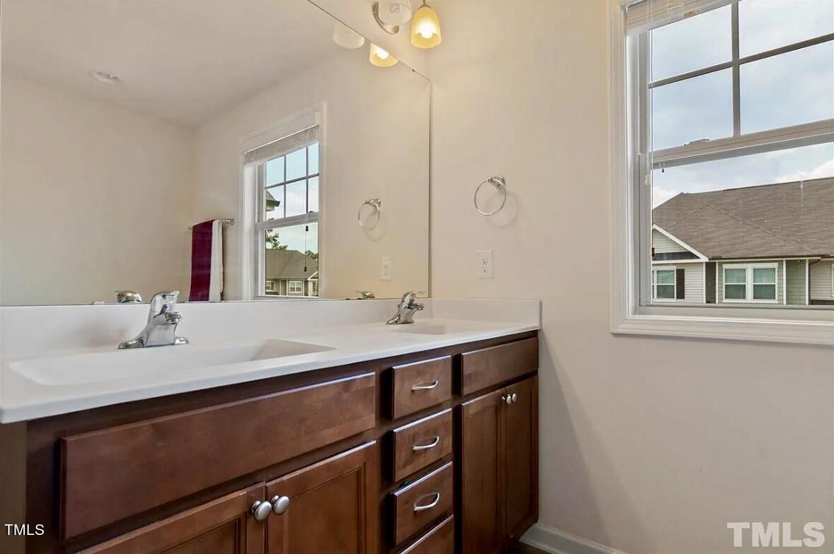 7810 Elmshire Way Raleigh, NC 27616 - Photo 13 of 18 IMG_3206 2