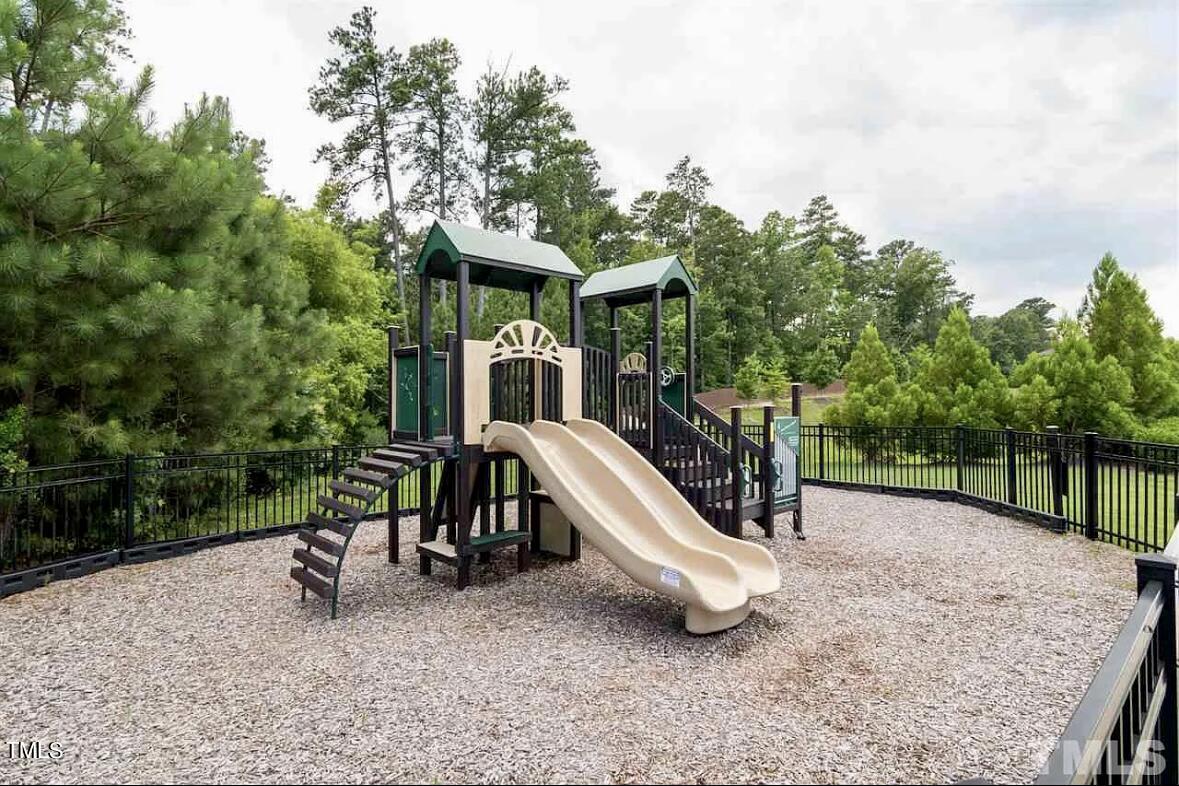 7810 Elmshire Way Raleigh, NC 27616 - Photo 17 of 18 IMG_3210 2