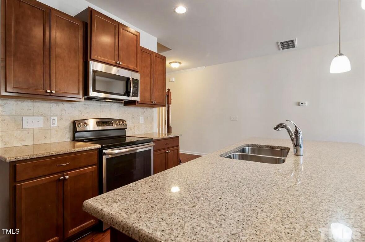 7810 Elmshire Way Raleigh, NC 27616 - Photo 3 of 18 IMG_3196 2