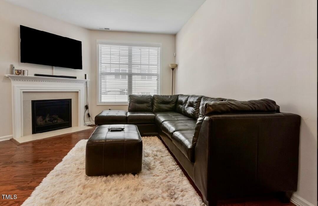 7810 Elmshire Way Raleigh, NC 27616 - Photo 7 of 18 IMG_4473