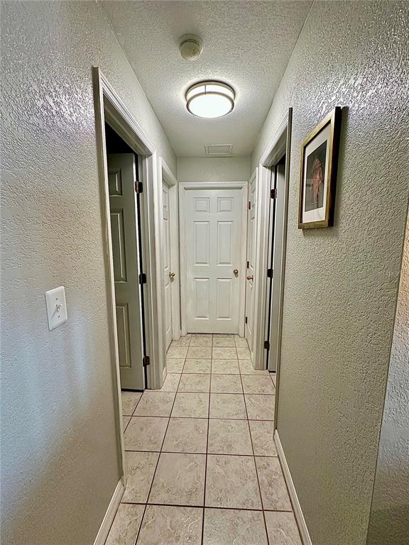 802 Marcia Loop Winter Haven, FL 33884 - Photo 18 of 48 a view of a hallway